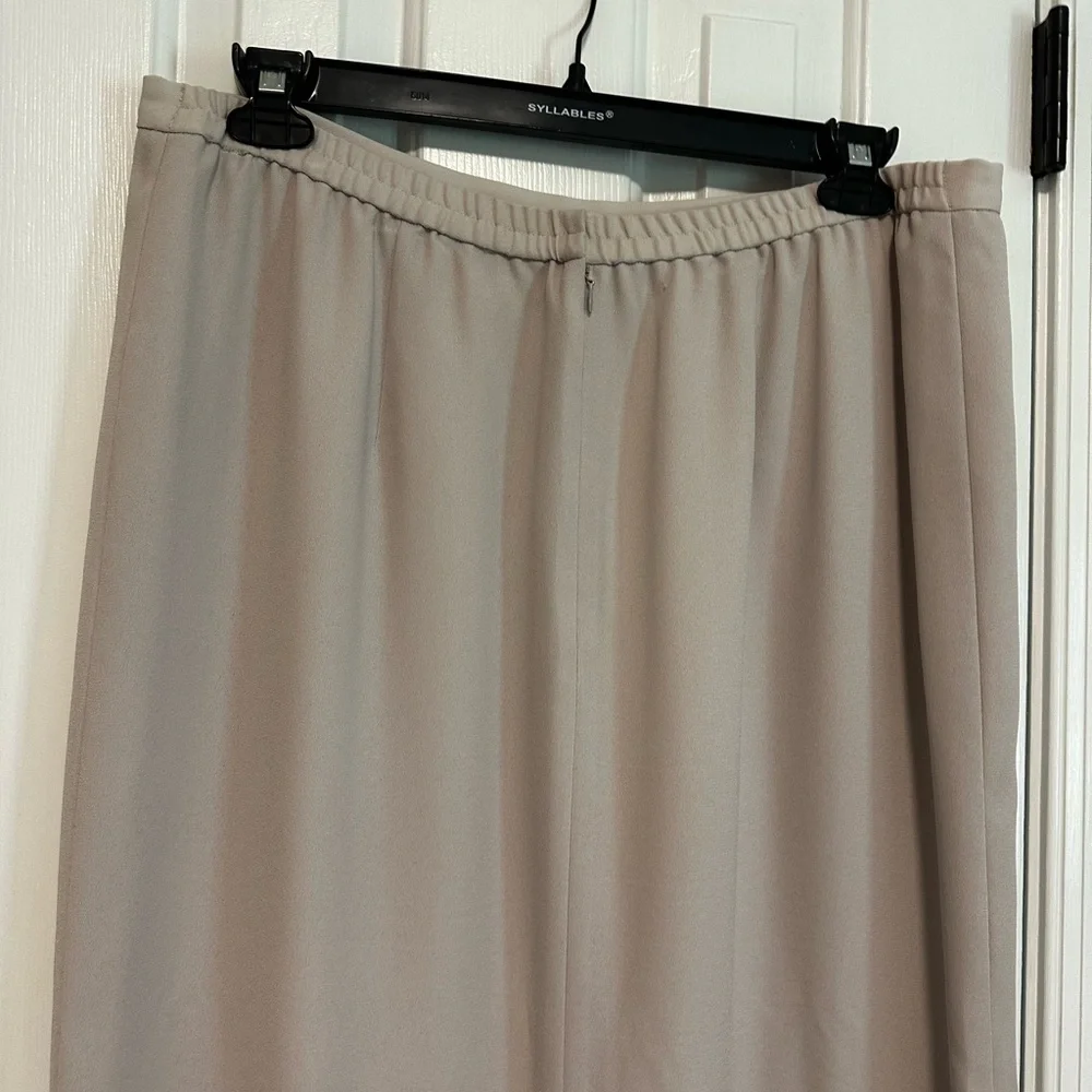 Mother of Bride Wedding Dress Adrianna Papell Taupe Beaded Top and Long Skirt 18 - Picture 7 of 12